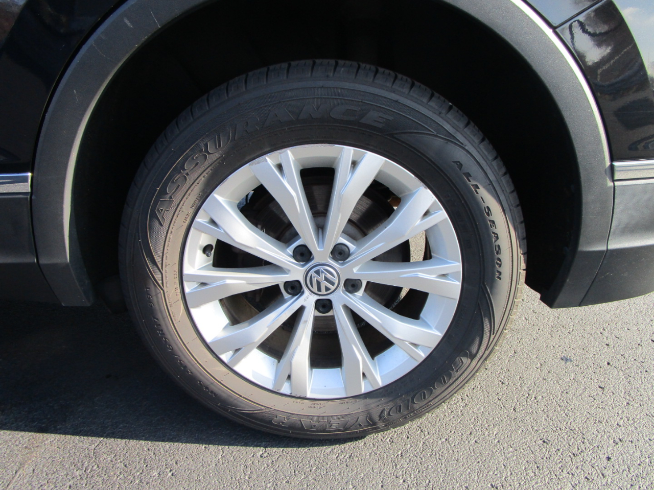 Volkswagen Tiguan 2.0T SEL 4MOTION 2018