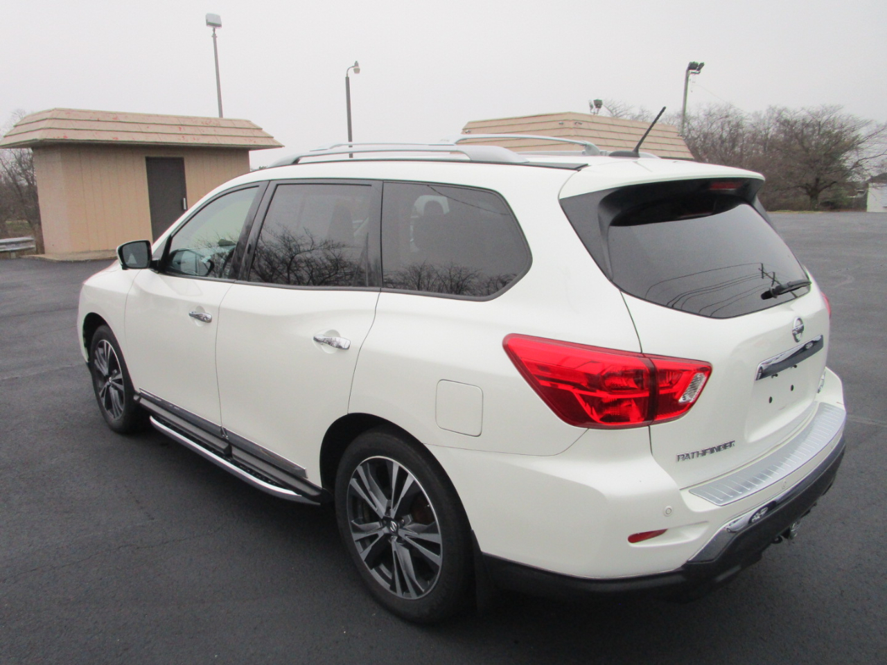 Nissan Pathfinder 4x4 Platinum 2017