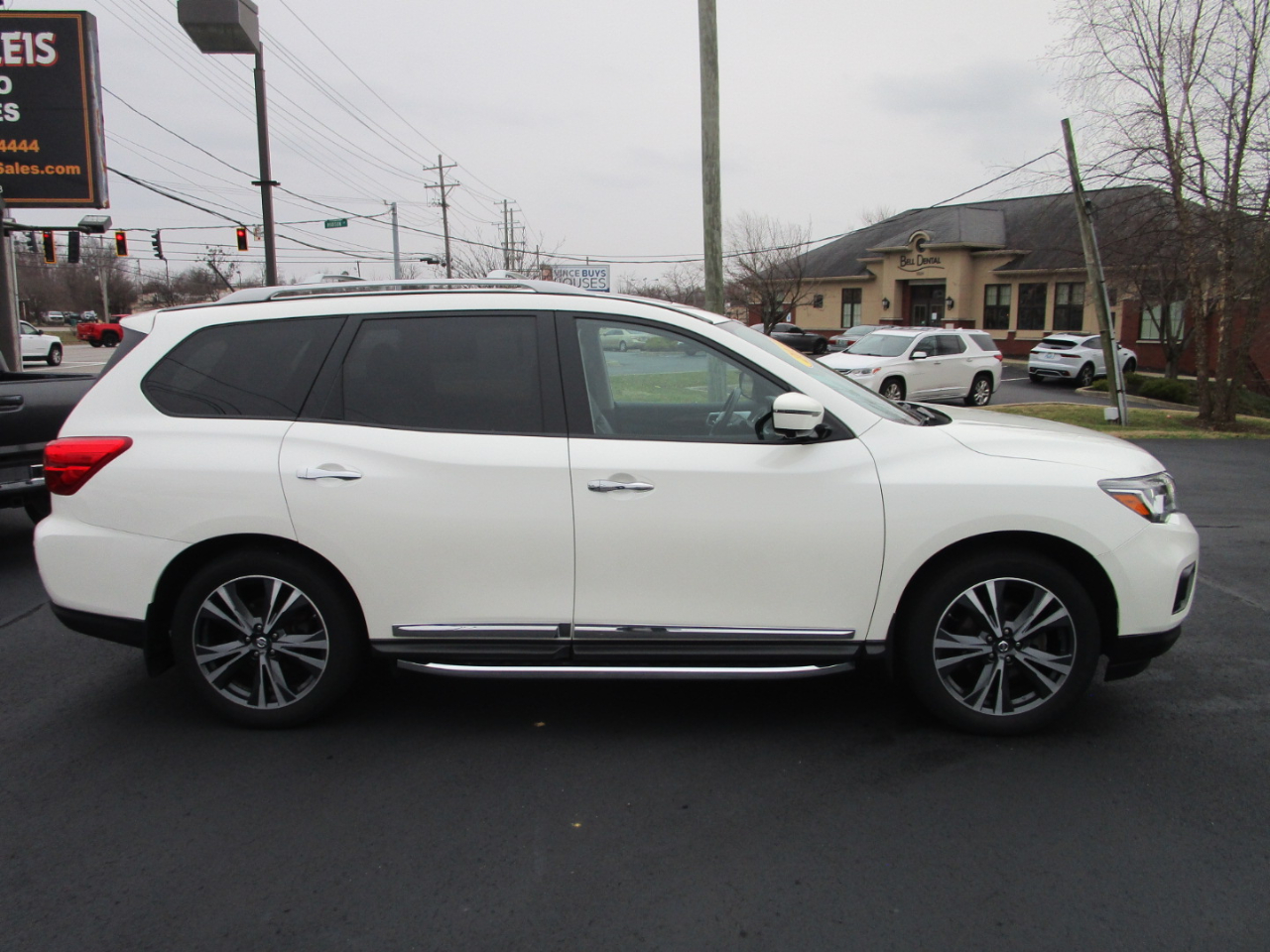 Nissan Pathfinder 4x4 Platinum 2017