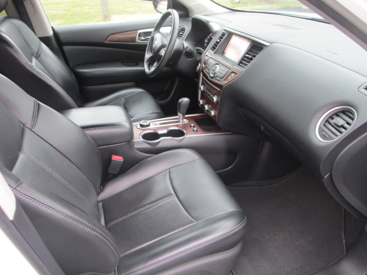 Nissan Pathfinder 4x4 Platinum 2017