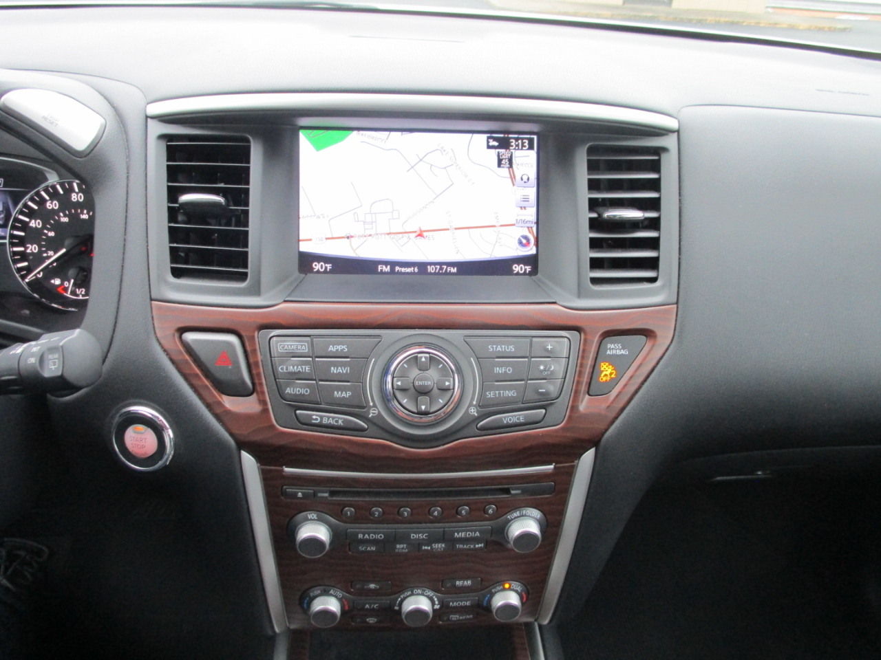 Nissan Pathfinder 4x4 Platinum 2017