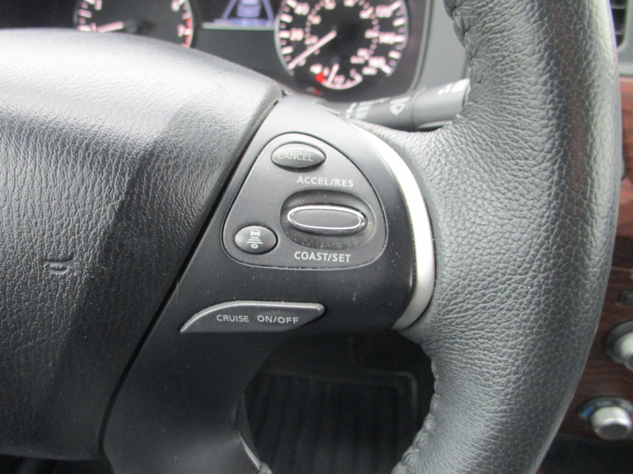 Nissan Pathfinder 4x4 Platinum 2017