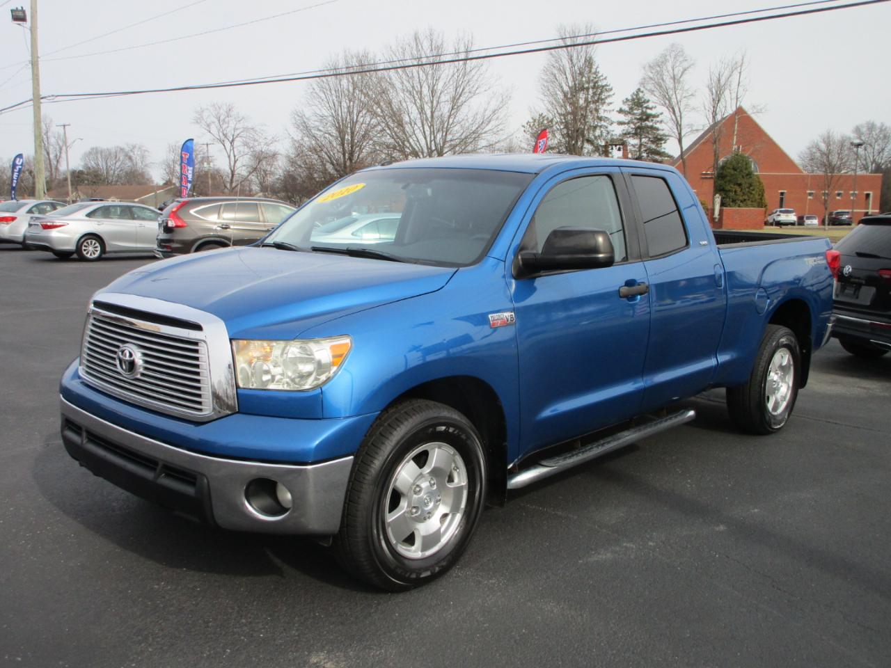 Toyota Tundra 4WD Truck Dbl 5.7L FFV V8 6-Spd AT (Natl) 2010