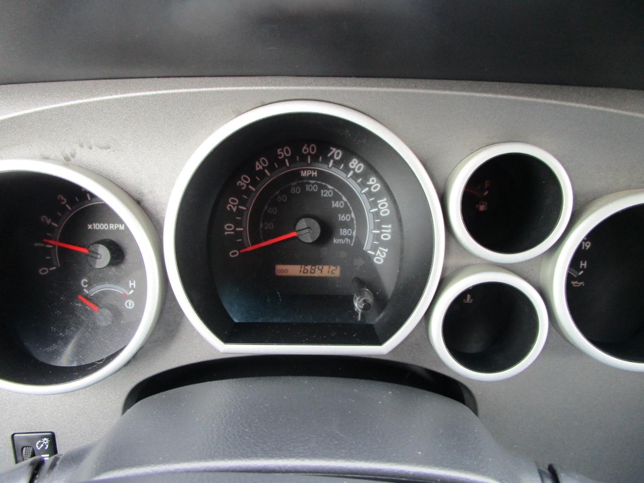 Toyota Tundra 4WD Truck Dbl 5.7L FFV V8 6-Spd AT (Natl) 2010