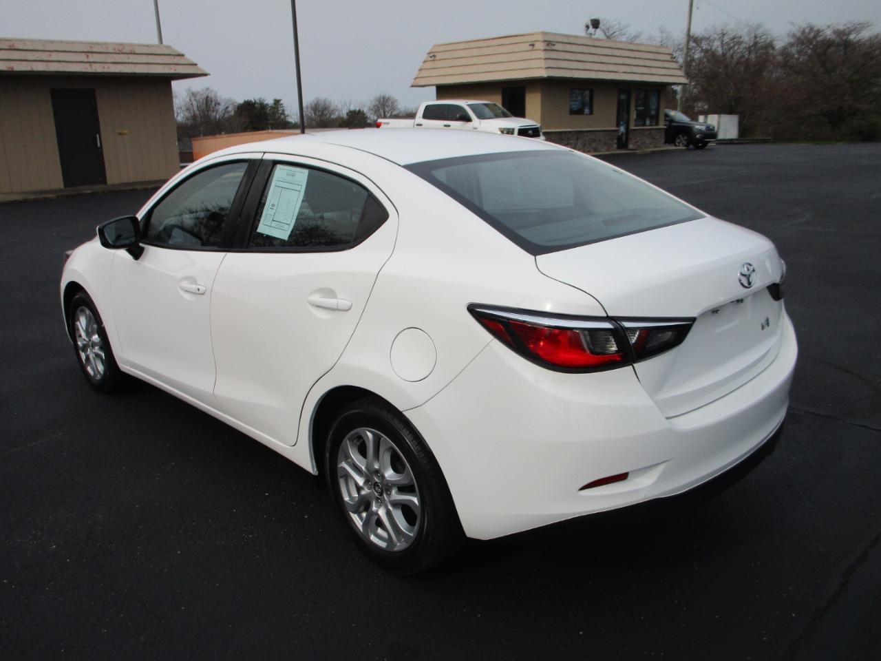 Toyota Yaris iA Auto (Natl) 2018