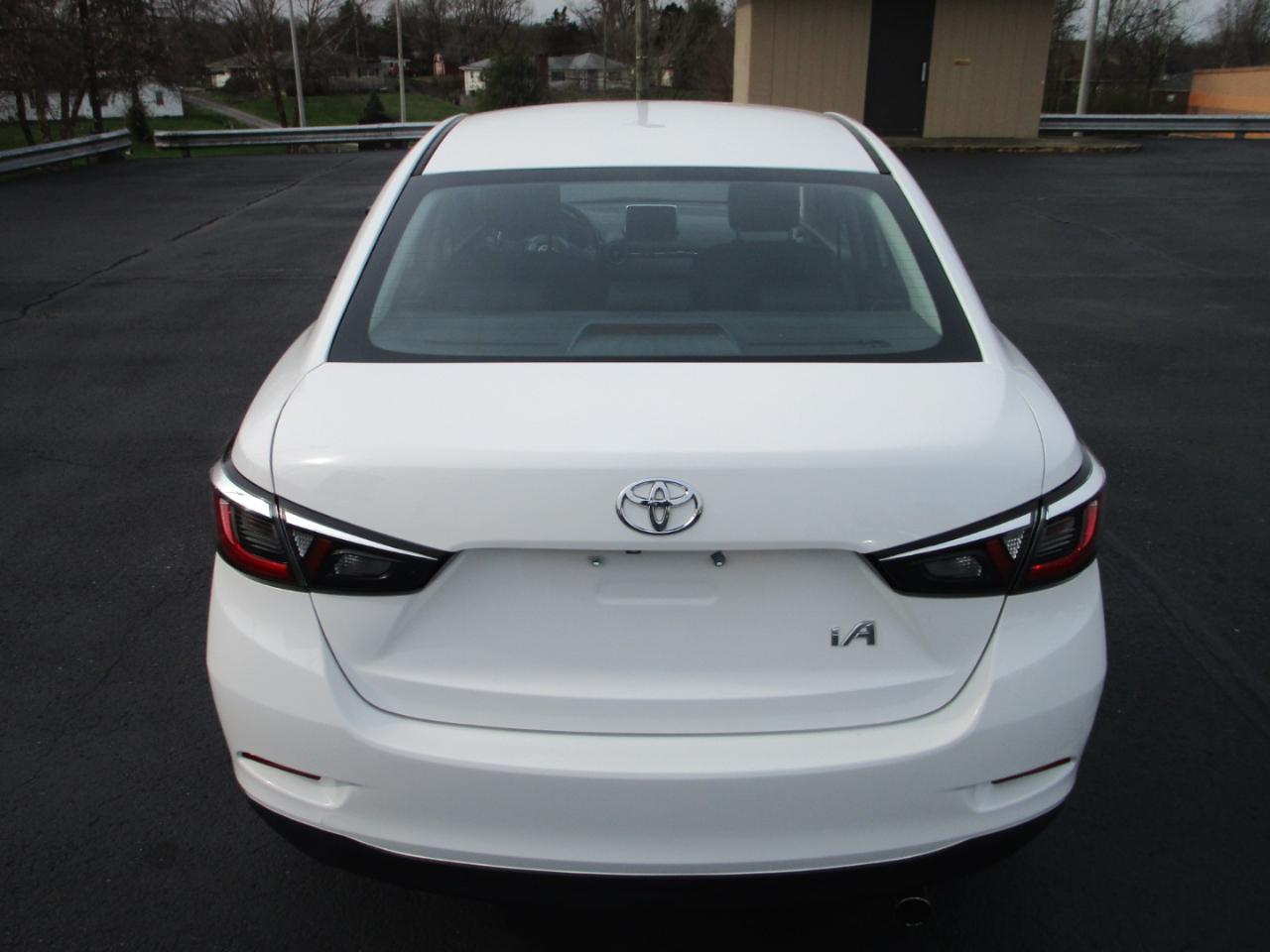 Toyota Yaris iA Auto (Natl) 2018