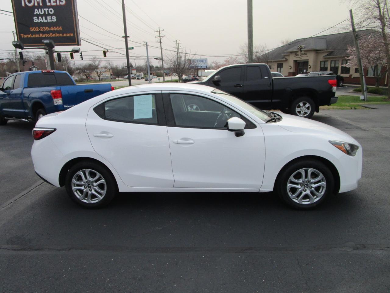 Toyota Yaris iA Auto (Natl) 2018