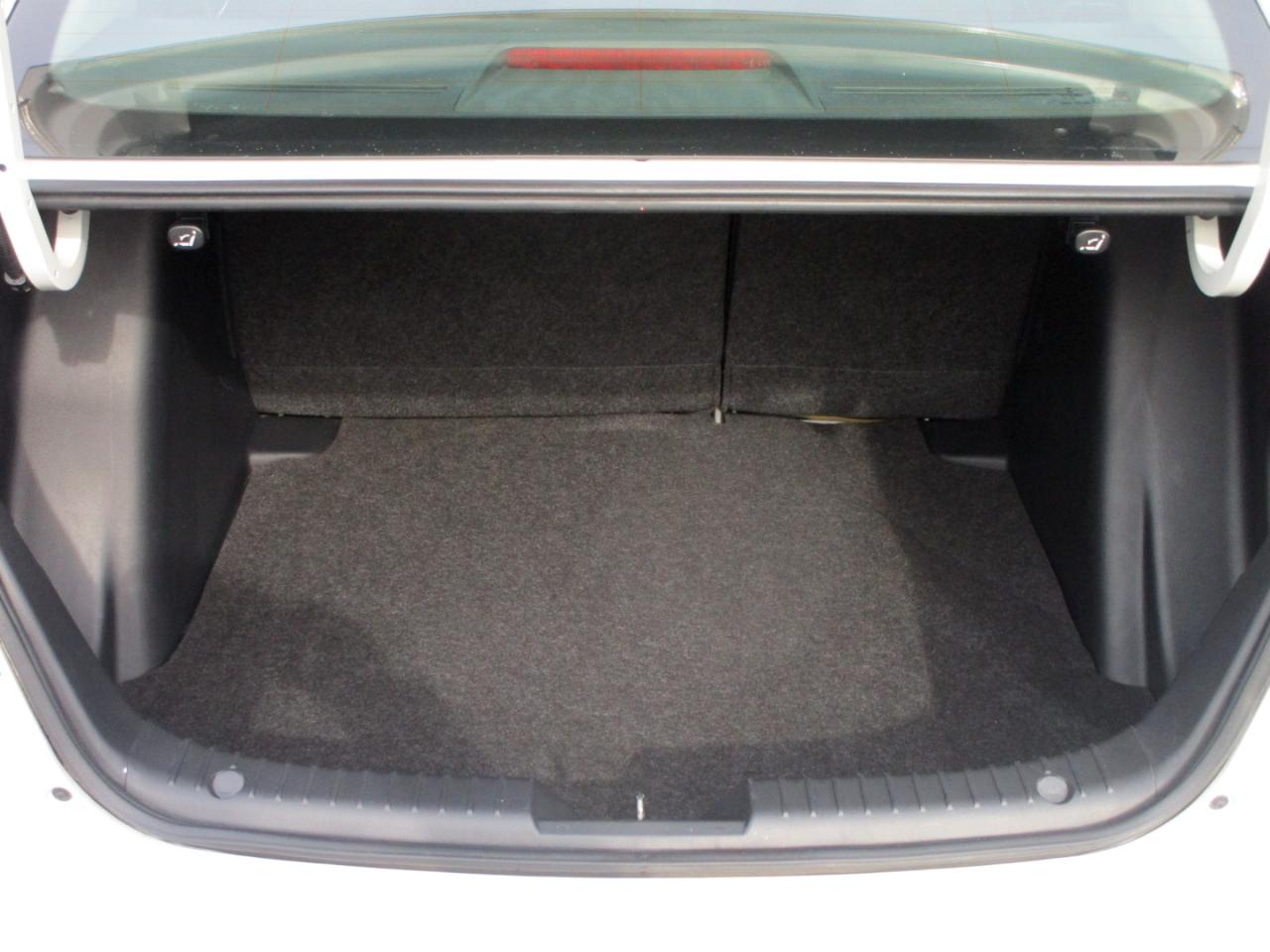 Toyota Yaris iA Auto (Natl) 2018