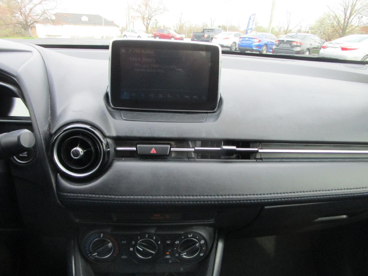 Toyota Yaris iA Auto (Natl) 2018