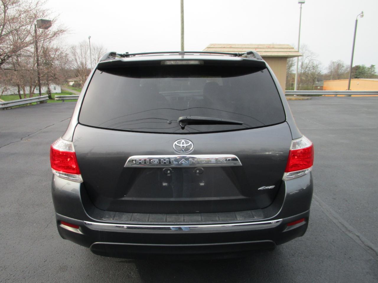Toyota Highlander 4WD 4dr V6 Limited (Natl) 2013