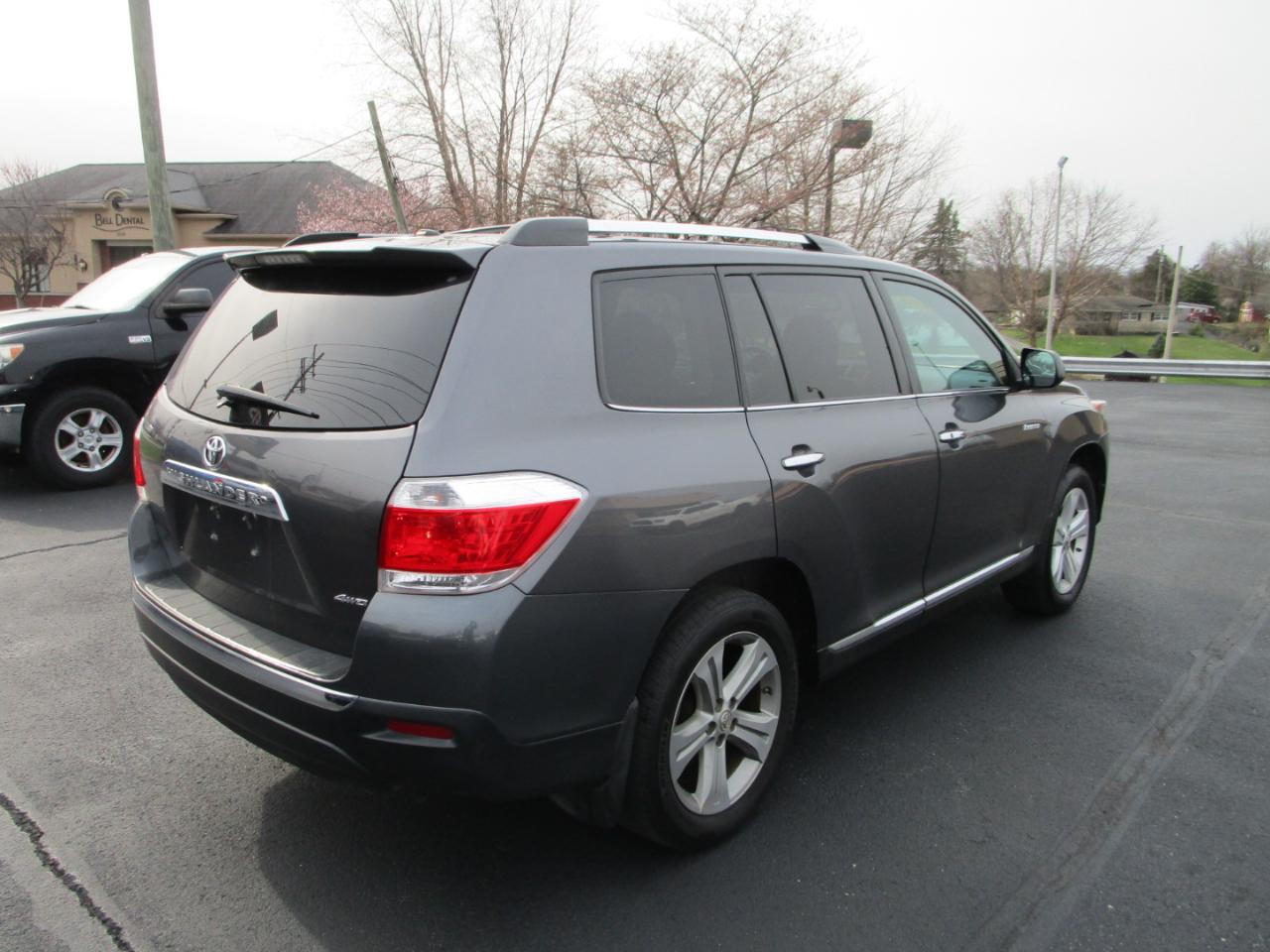 Toyota Highlander 4WD 4dr V6 Limited (Natl) 2013