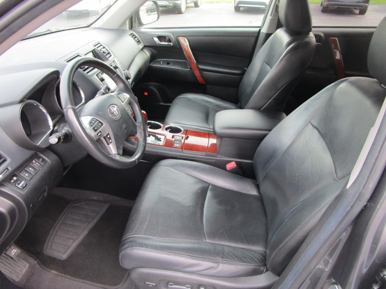 Toyota Highlander 4WD 4dr V6 Limited (Natl) 2013