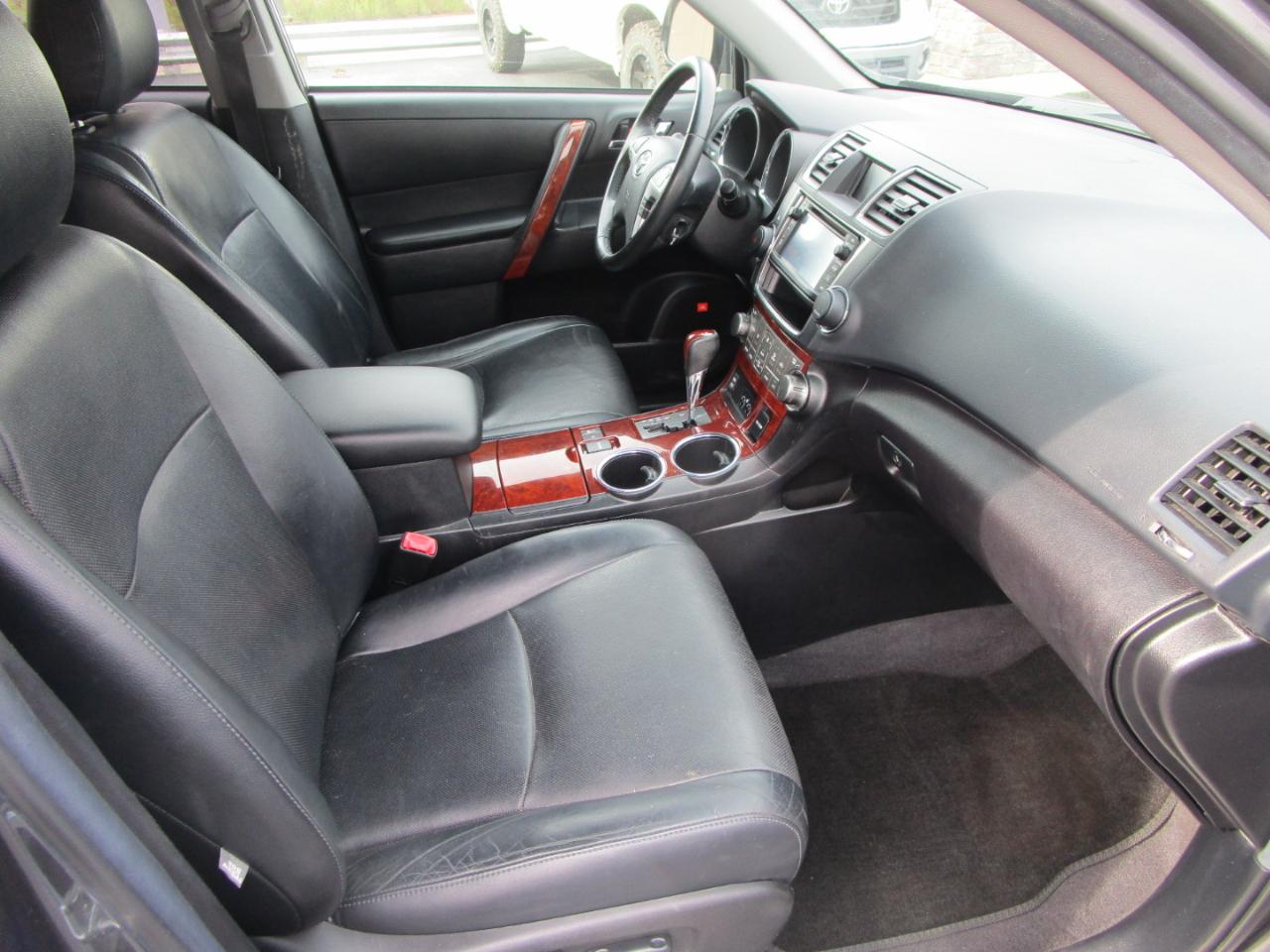 Toyota Highlander 4WD 4dr V6 Limited (Natl) 2013