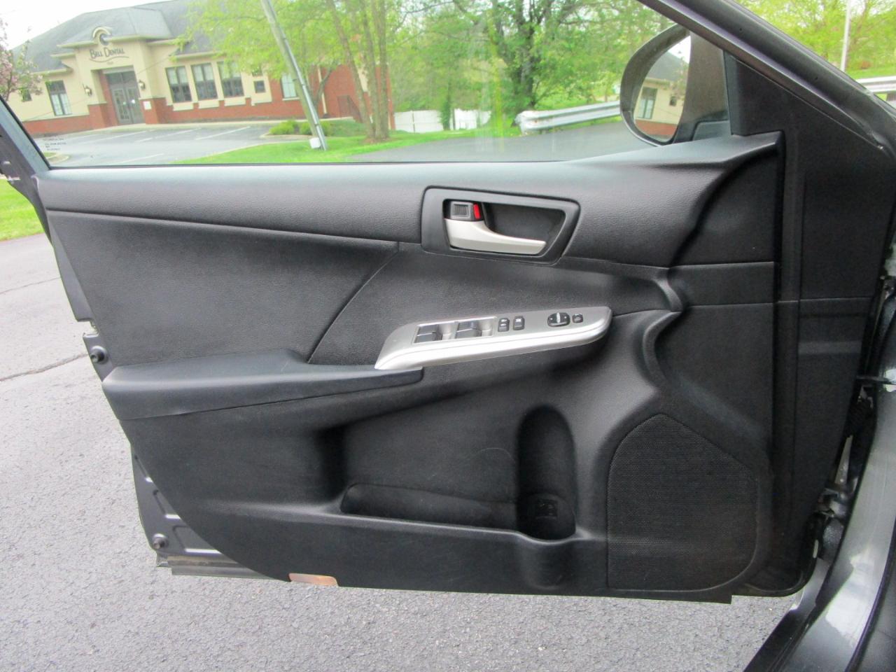 Toyota Camry 4dr Sdn I4 Auto SE Sport Limited Edition (Natl) 2012