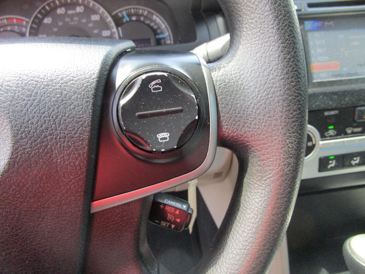 Toyota Camry 4dr Sdn I4 Auto LE (Natl) 2013