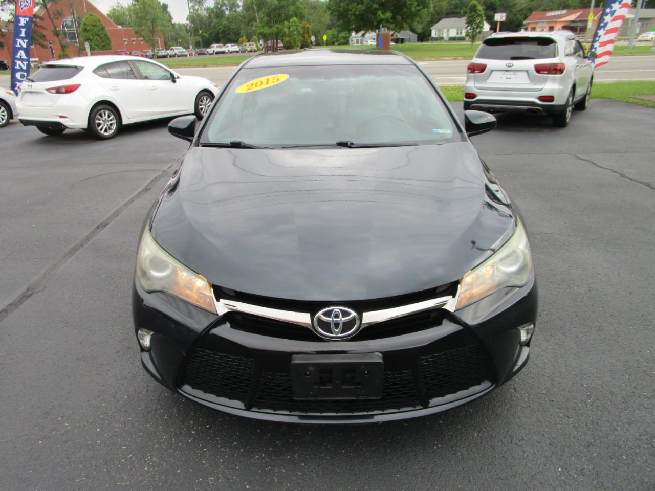Toyota Camry 4dr Sdn I4 Auto SE (Natl) 2015