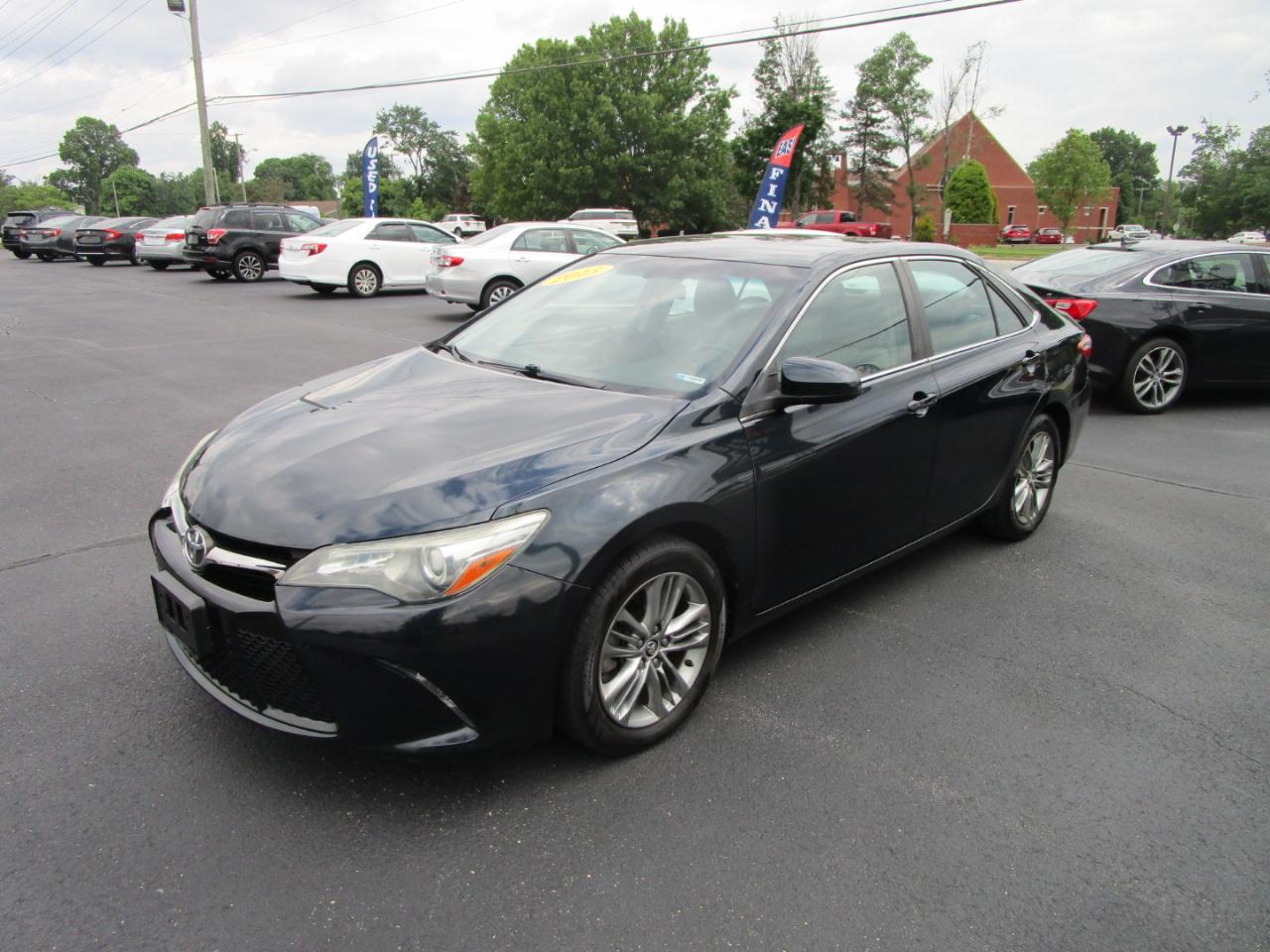 Toyota Camry 4dr Sdn I4 Auto SE (Natl) 2015
