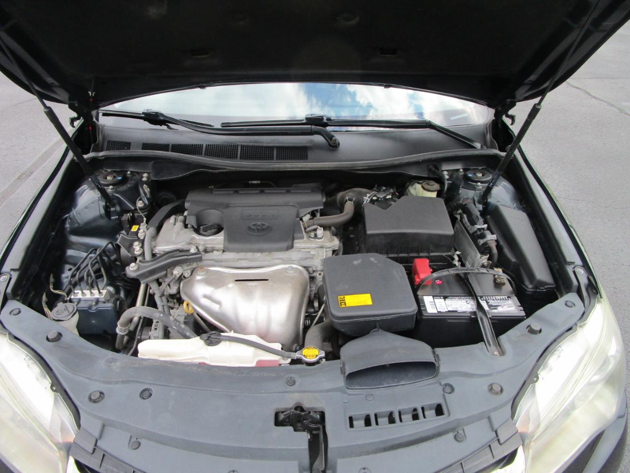 Toyota Camry 4dr Sdn I4 Auto SE (Natl) 2015