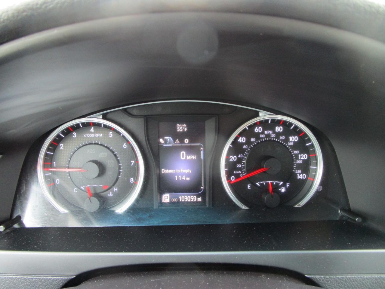 Toyota Camry 4dr Sdn I4 Auto SE (Natl) 2015