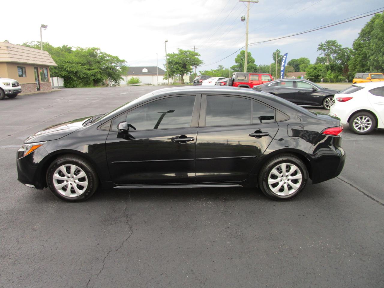 Toyota Corolla LE CVT (Natl) 2022