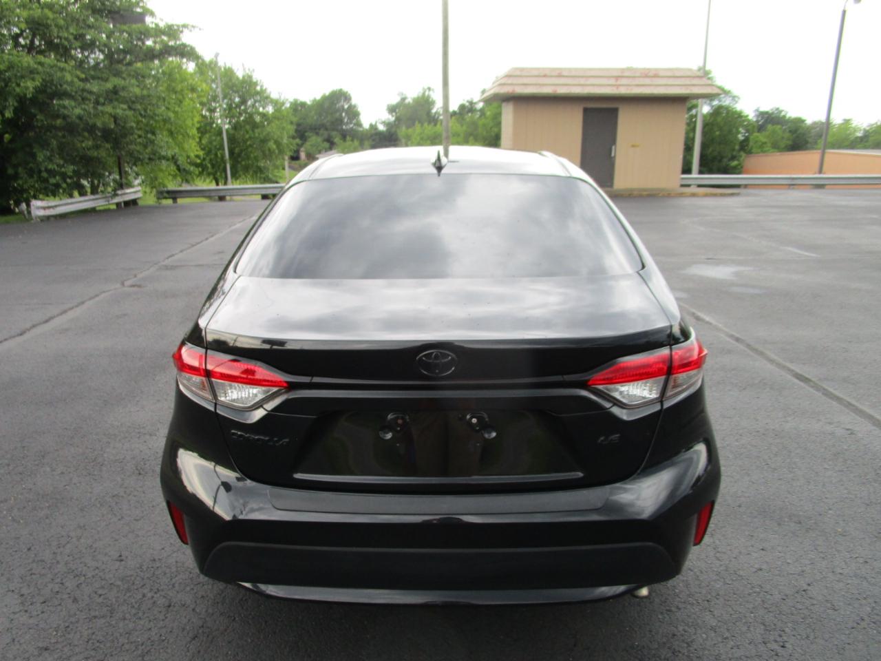 Toyota Corolla LE CVT (Natl) 2022