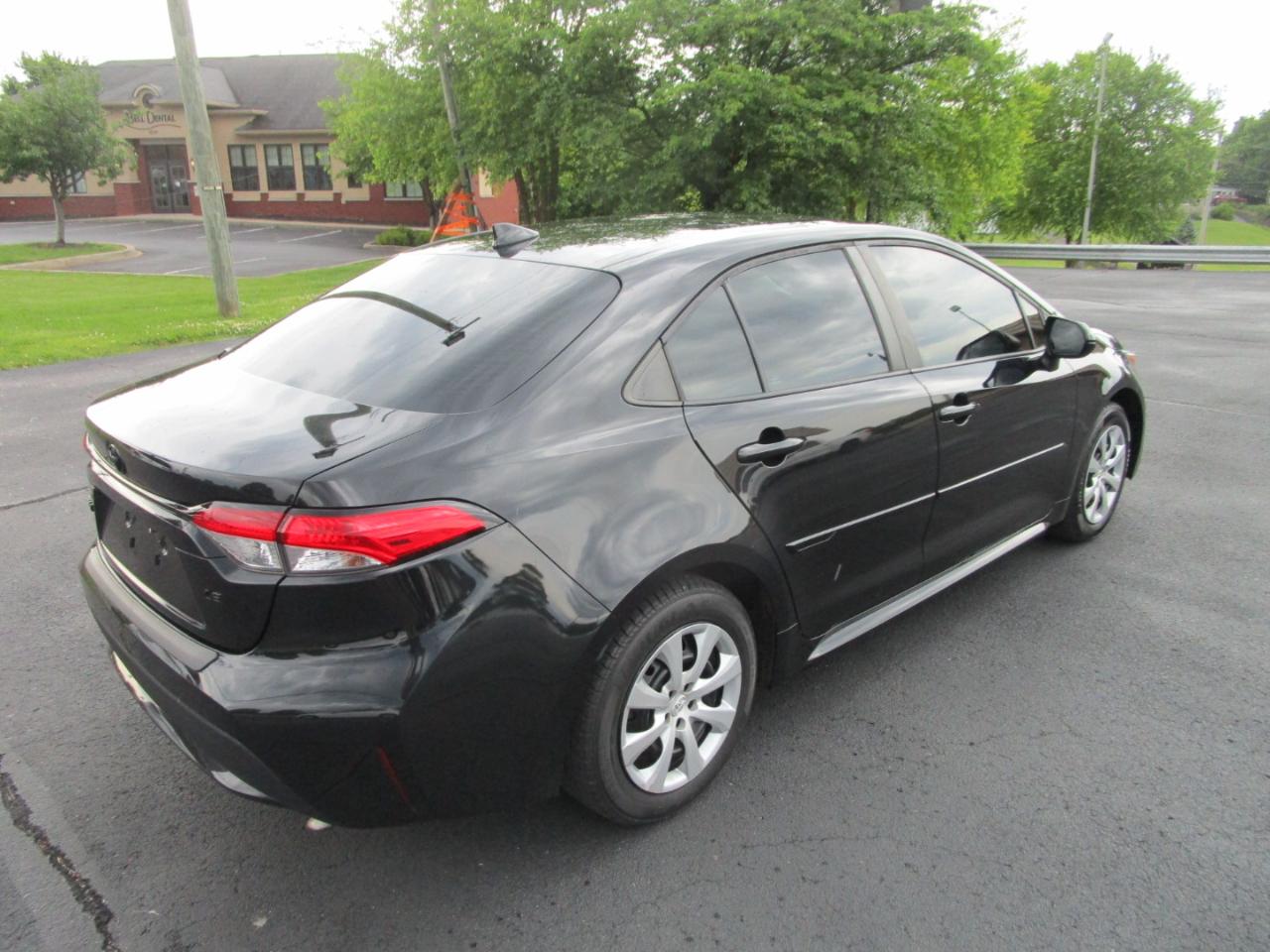 Toyota Corolla LE CVT (Natl) 2022