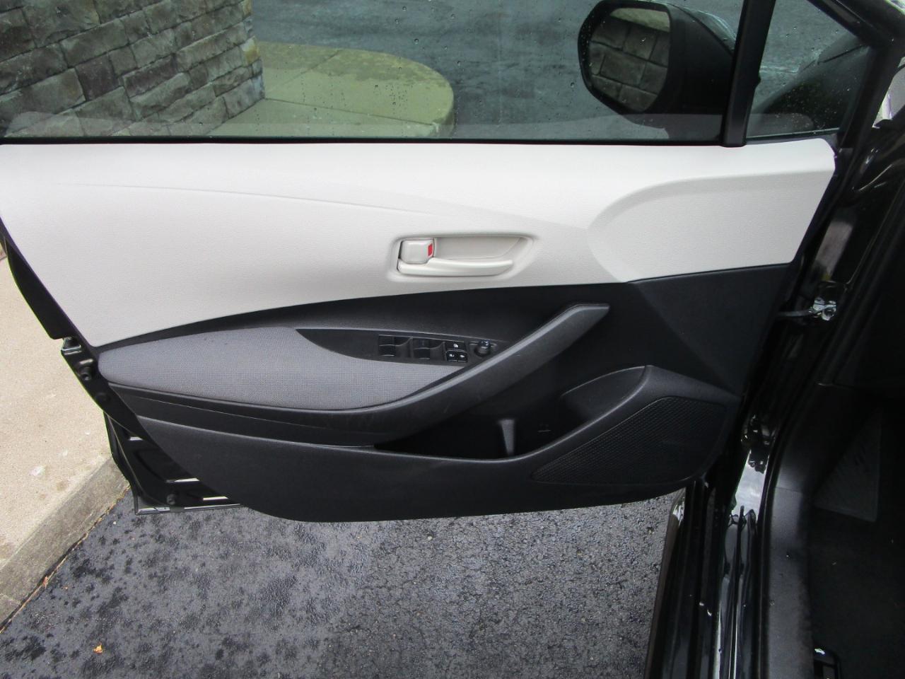 Toyota Corolla LE CVT (Natl) 2022