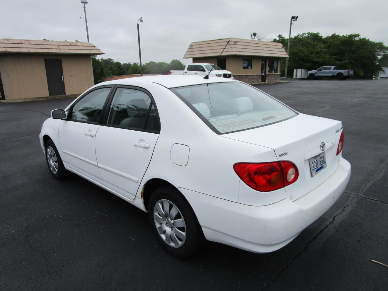 Toyota Corolla 4dr Sdn CE Auto (Natl) 2004