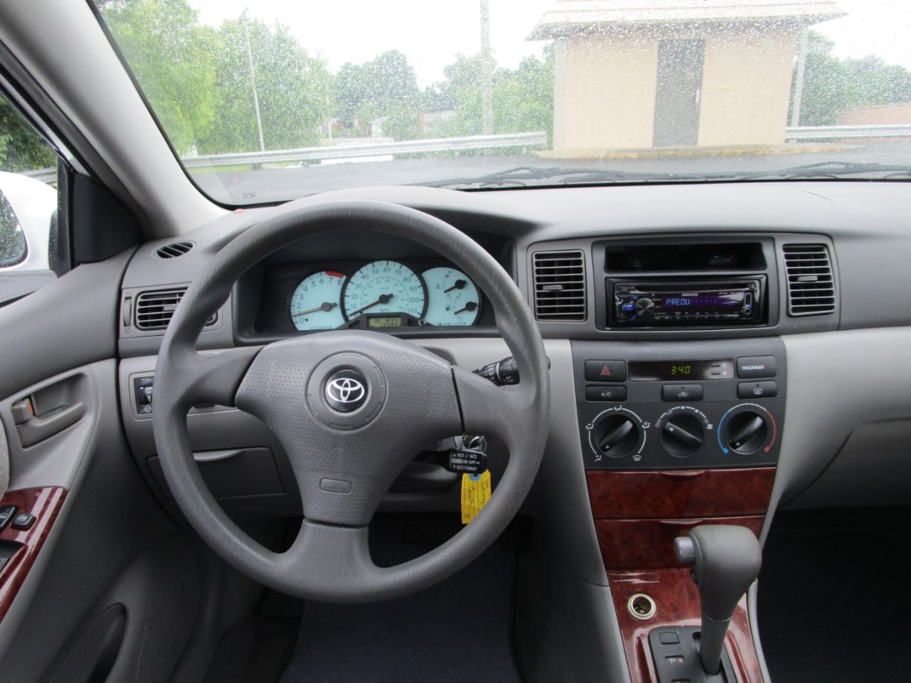 Toyota Corolla 4dr Sdn CE Auto (Natl) 2004