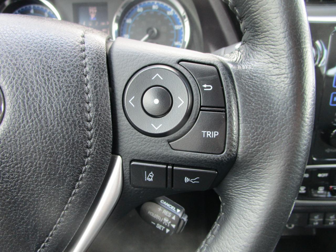 Toyota Corolla XLE CVT (Natl) 2019
