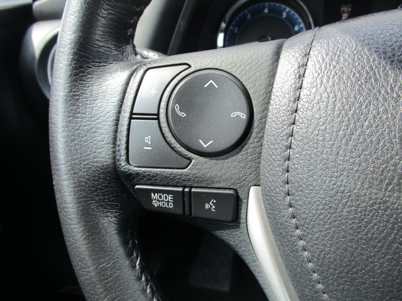Toyota Corolla XLE CVT (Natl) 2019