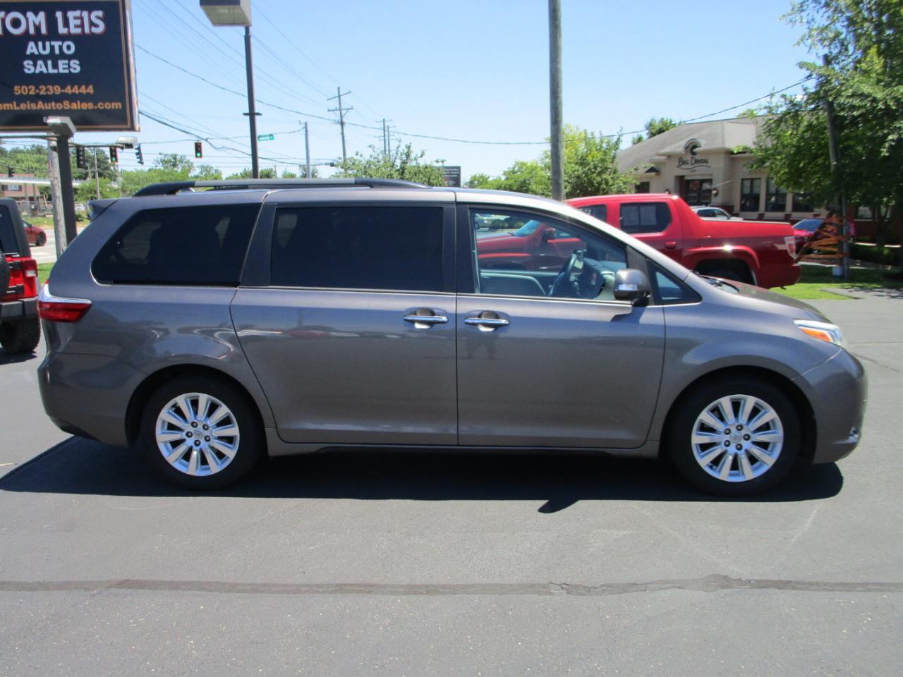 Toyota Sienna 5dr 7-Pass Van XLE Ltd FWD (Natl) 2016