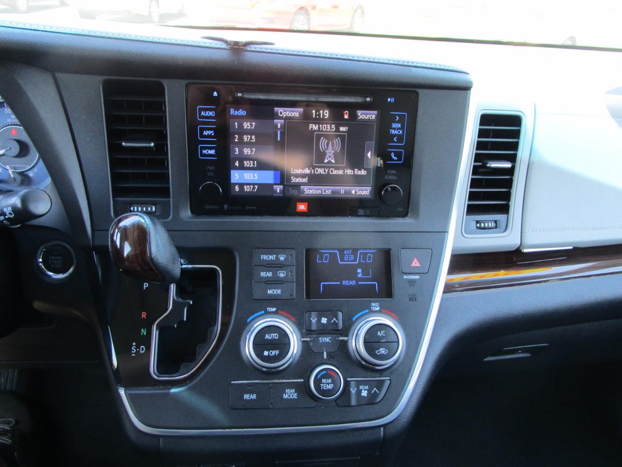 Toyota Sienna 5dr 7-Pass Van XLE Ltd FWD (Natl) 2016
