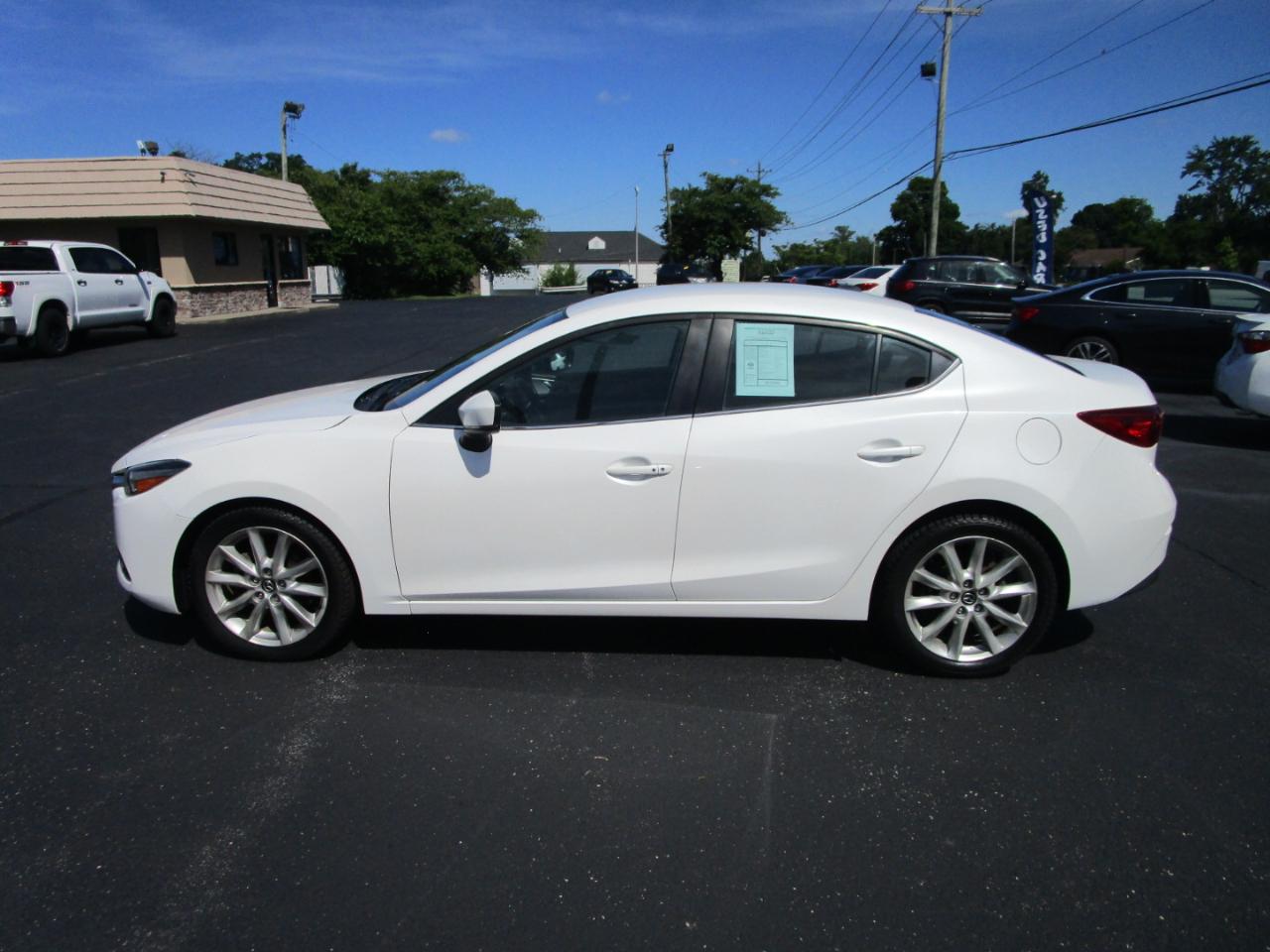 Mazda Mazda3 4-Door Touring Auto 2017