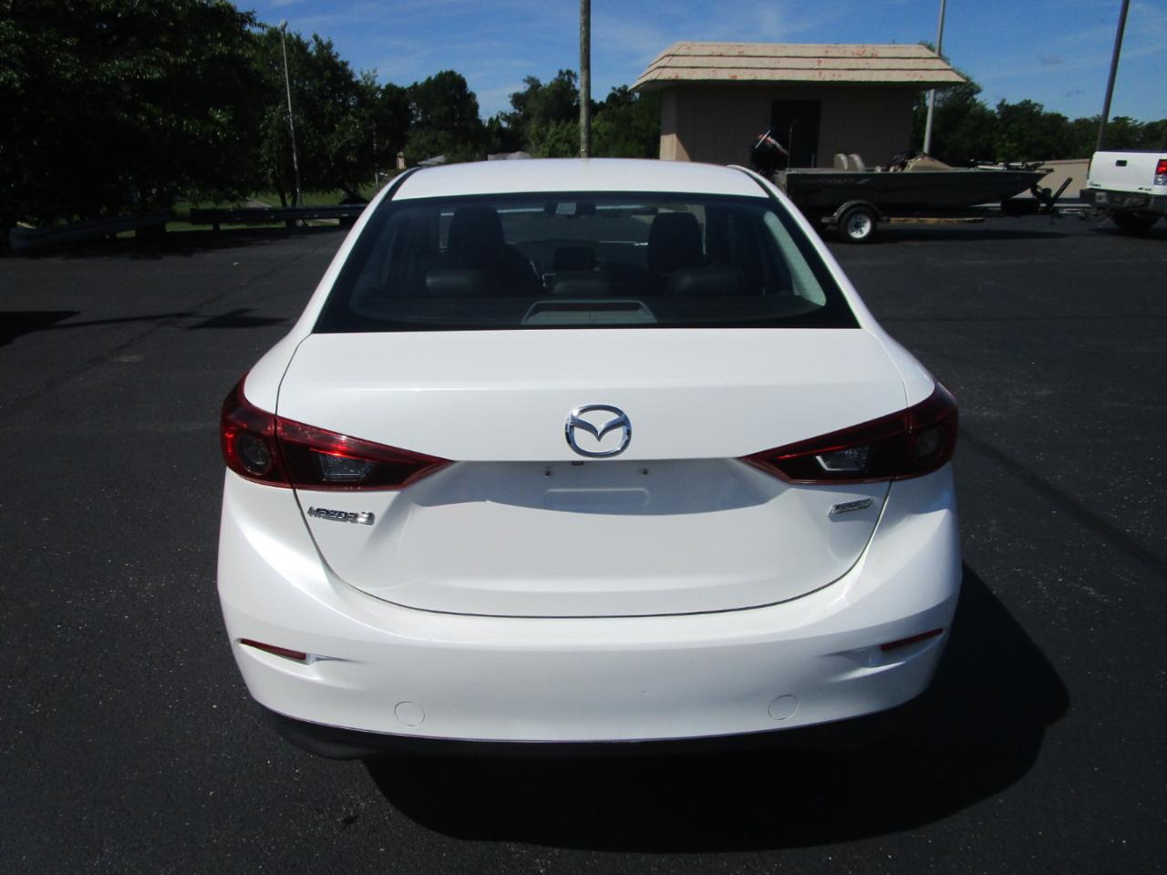 Mazda Mazda3 4-Door Touring Auto 2017