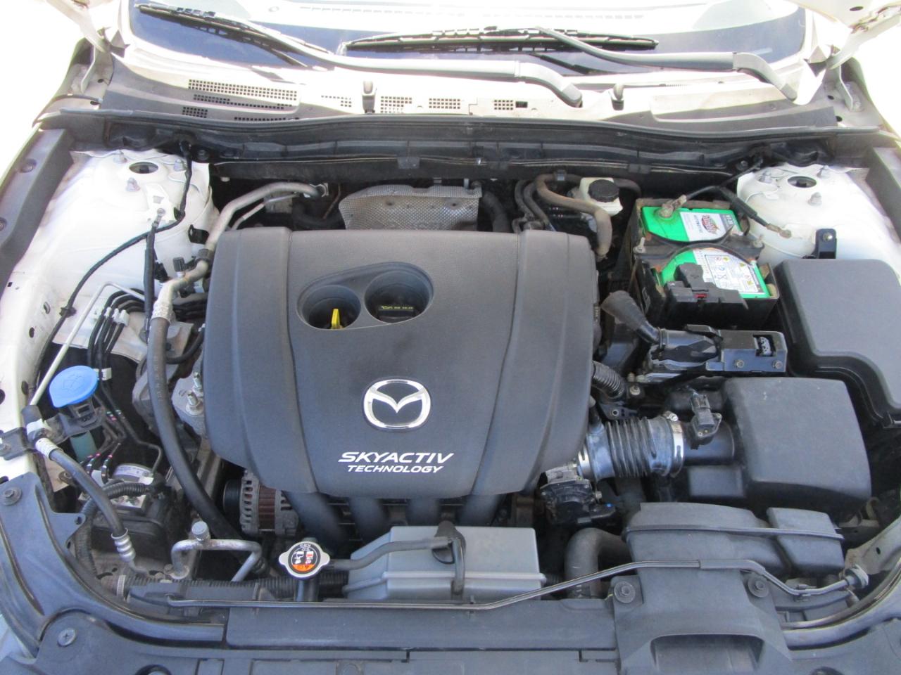 Mazda Mazda3 4-Door Touring Auto 2017