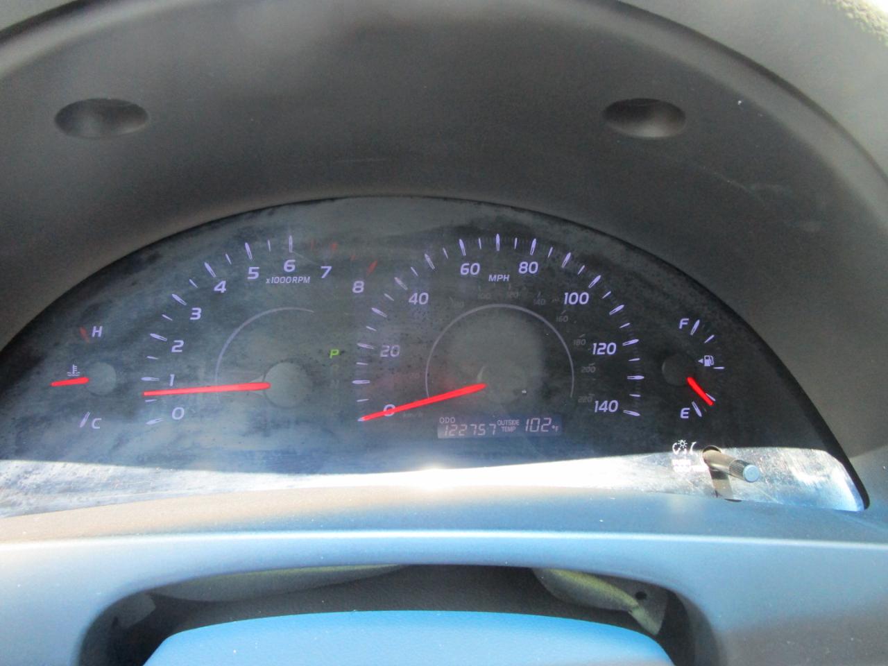 Toyota Camry 4dr Sdn I4 Man LE (Natl) 2011