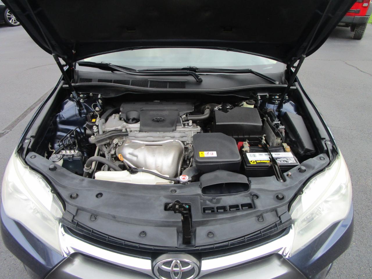 Toyota Camry LE Auto (Natl) 2017