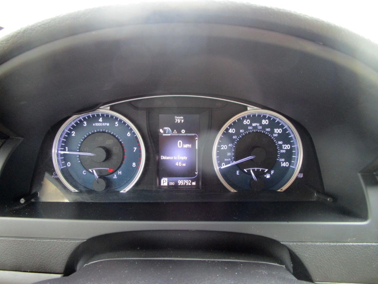 Toyota Camry LE Auto (Natl) 2017