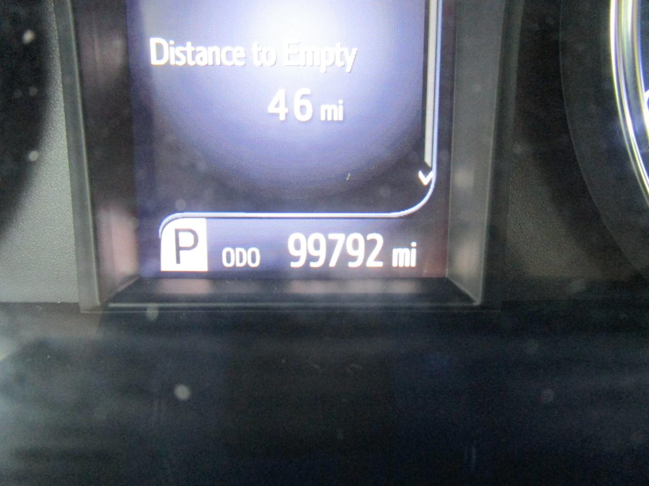 Toyota Camry LE Auto (Natl) 2017