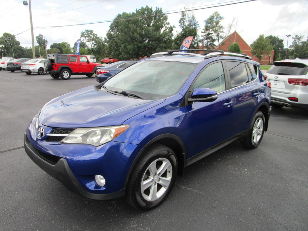 Toyota RAV4 FWD 4dr XLE (Natl) 2014
