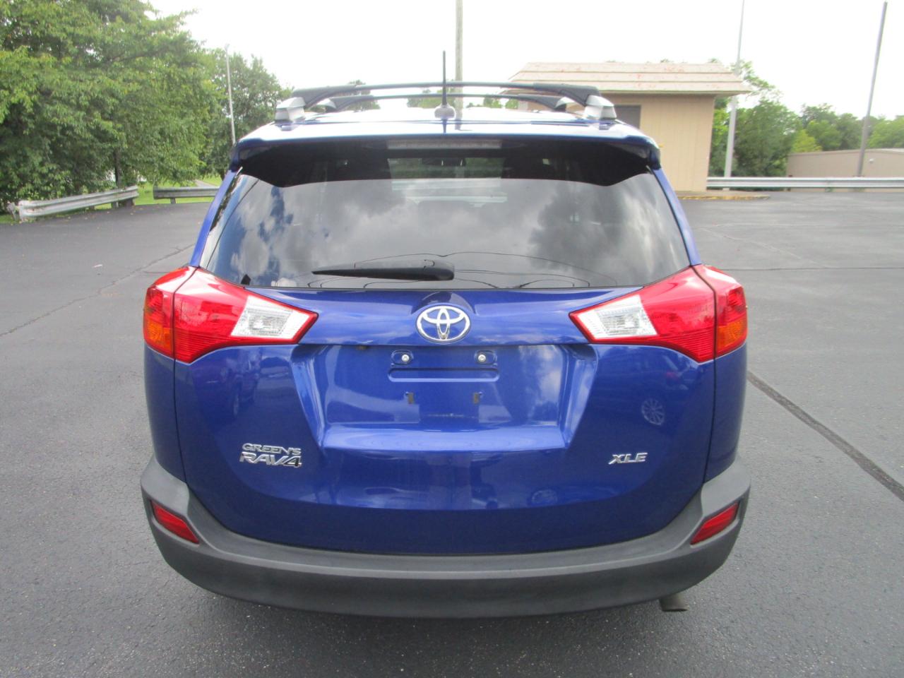 Toyota RAV4 FWD 4dr XLE (Natl) 2014