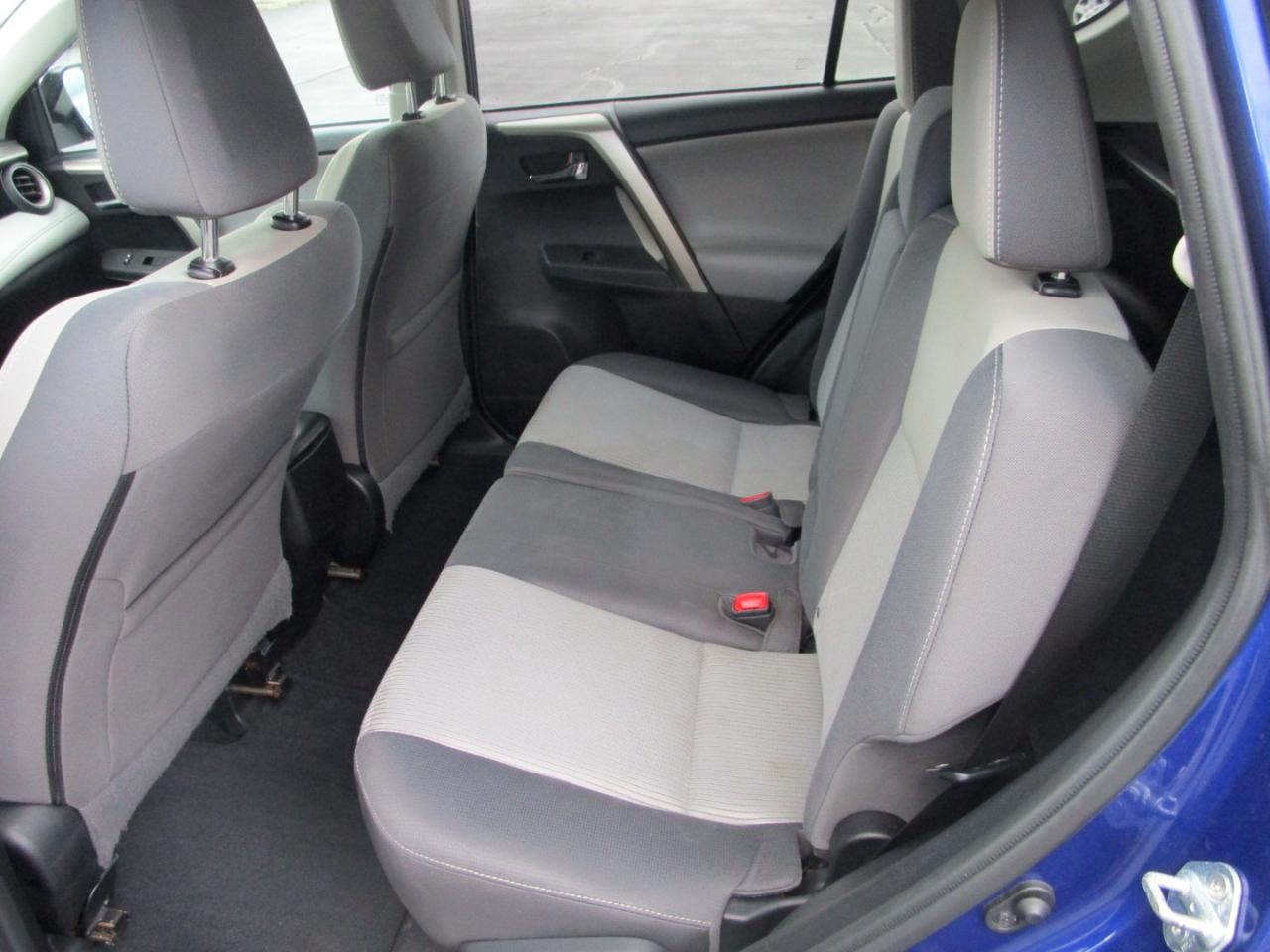 Toyota RAV4 FWD 4dr XLE (Natl) 2014