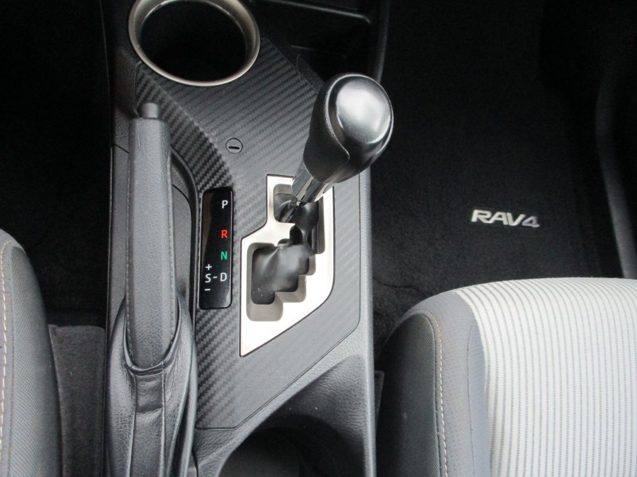 Toyota RAV4 FWD 4dr XLE (Natl) 2014