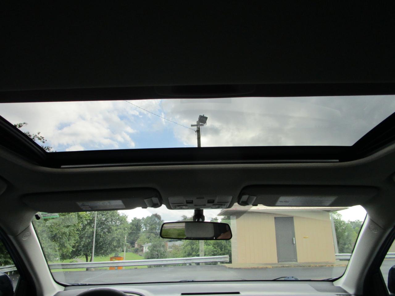 Toyota RAV4 FWD 4dr XLE (Natl) 2014