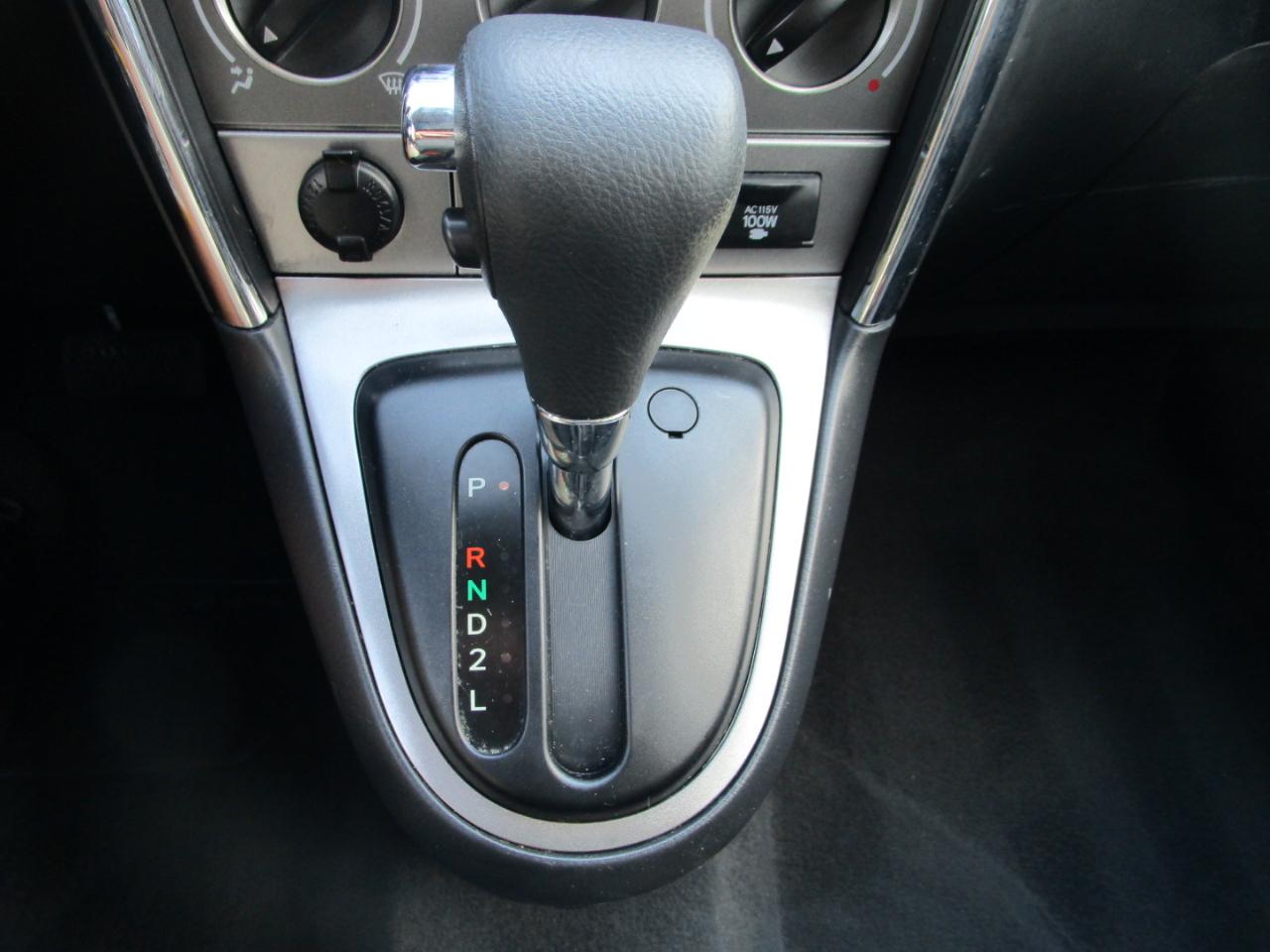 Pontiac Vibe 4dr HB 2008