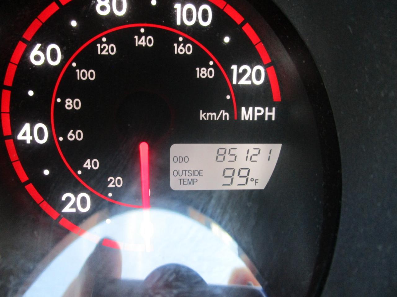Pontiac Vibe 4dr HB 2008