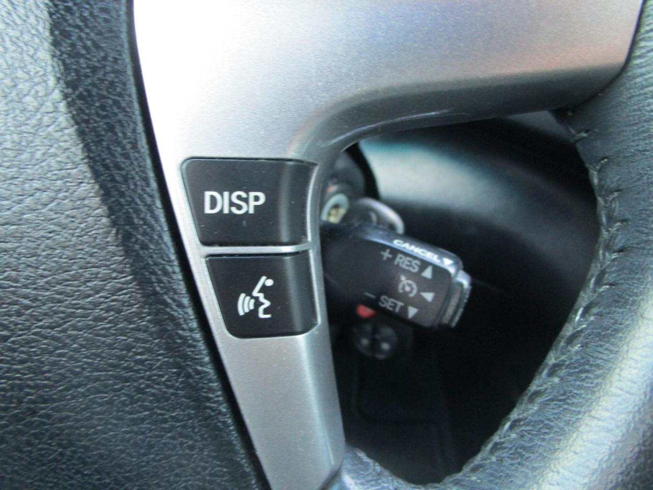 Toyota Highlander FWD 4dr V6 (Natl) 2012