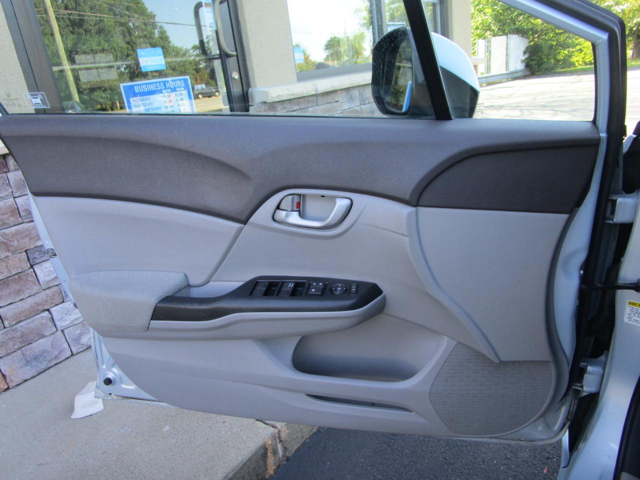Honda Civic Sdn 4dr Auto LX 2012