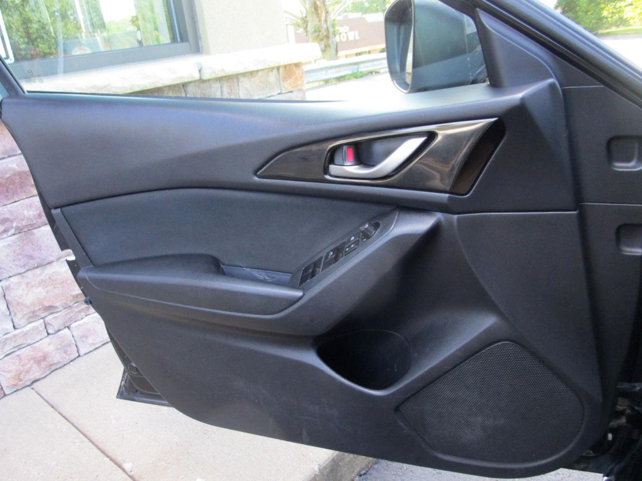 Mazda MAZDA3 4dr Sdn Auto i Sport 2016